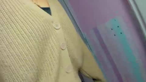 Snapshot of evalaniss chatting on 10-31-25, 04:02 Eva online show from 10-31-25, 04:02