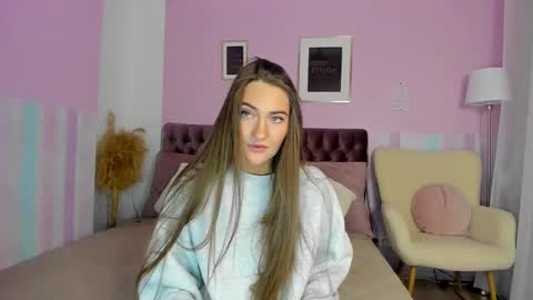 Snapshot of evalaniss chatting on 11-12-25, 04:02 Eva online show from 11-12-25, 04:02