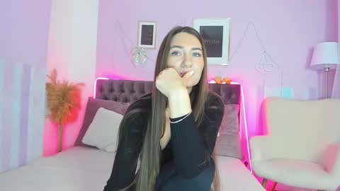 Snapshot of evalaniss chatting on 02-27-26, 06:35 Eva online show from 02-27-26, 06:35