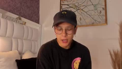 Snapshot of evan_smitt_ chatting on 01-26-25, 01:04 Evan Smitt online show from 01-26-25, 01:04