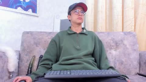 Snapshot of evan_smitt_ chatting on 01-29-25, 12:13 Evan Smitt online show from 01-29-25, 12:13