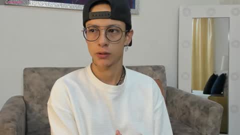 Snapshot of evan_smitt_ chatting on 02-12-25, 12:12 Evan Smitt online show from 02-12-25, 12:12