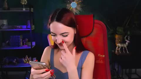 Eva  online show from 11-08-25, 01:00