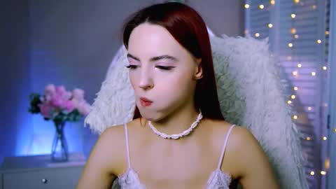 Eva  online show from 11-19-25, 08:25