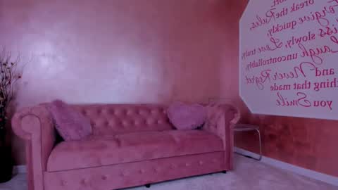 Eva online show from 02-19-25, 10:09