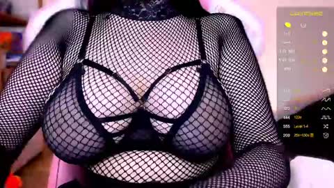 Streams schedule Wed Thursday Friday Saturday Sunday 1100-1700GMT Monday and Tuesday Day offs online show from 04-20-26, 03:04