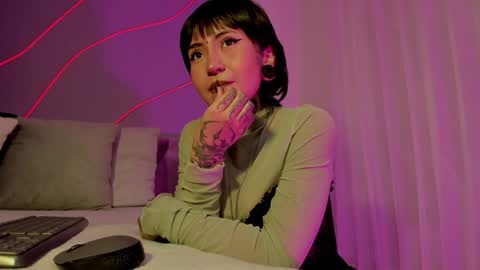 Eva online show from 12-27-24, 04:10