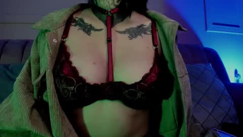 Eva online show from 02-14-25, 12:14