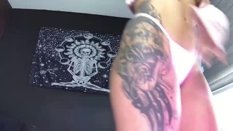  Eva online show from 11-10-25, 06:40