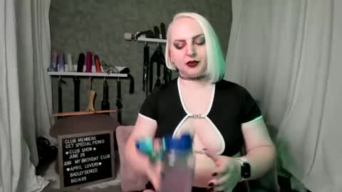 Snapshot of evanharlowe chatting on 05-29-26, 10:30 Evan Harlowe online show from 05-29-26, 10:30