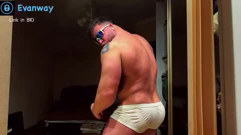 Snapshot of evanhoti chatting on 02-24-26, 03:26 EvanHOTi online show from 02-24-26, 03:26