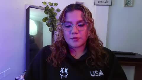 Snapshot of evania_lorns chatting on 05-31-26, 10:00 eva online show from 05-31-26, 10:00