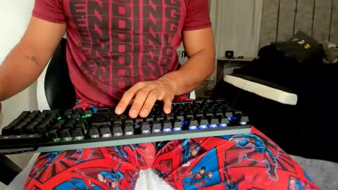 Snapshot of evans_king chatting on 11-08-25, 11:54 Evan online show from 11-08-25, 11:54