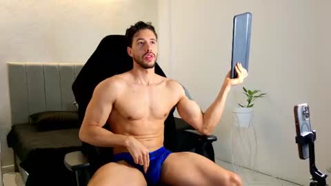 E V A N S online show from 07-15-26, 12:16