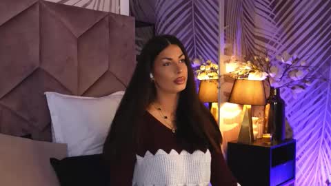 EvaRhea online show from 11-18-25, 03:45