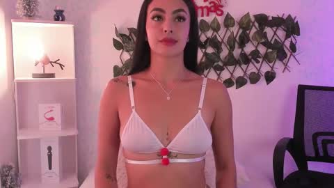 EVARITZ online show from 12-05-25, 01:42