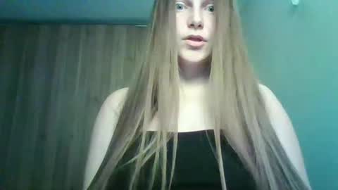 evasapples2026 online show from 03-31-26, 08:09