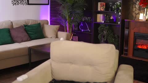 Eva online show from 01-30-25, 03:33