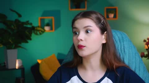 Snapshot of evathopson chatting on 12-04-24, 08:01 Eva  next stream -  - 1600 UTC2000  online show from 12-04-24, 08:01