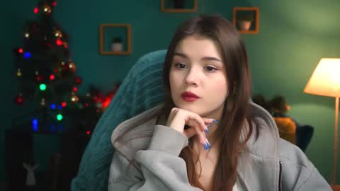 Snapshot of evathopson chatting on 12-08-24, 12:08 Eva  next stream -  - 1600 UTC2000  online show from 12-08-24, 12:08