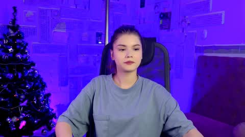 Snapshot of evathopson chatting on 12-09-24, 12:08 Eva  next stream -  - 1600 UTC2000  online show from 12-09-24, 12:08