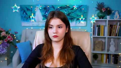 Snapshot of evathopson chatting on 12-12-24, 08:25 Eva  next stream -  - 1600 UTC2000  online show from 12-12-24, 08:25