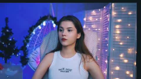 Snapshot of evathopson chatting on 12-14-24, 10:34 Eva  next stream -  - 1600 UTC2000  online show from 12-14-24, 10:34