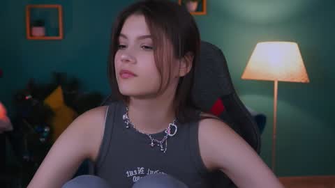 Snapshot of evathopson chatting on 01-14-25, 07:00 Eva  next stream -  - 1600 UTC2000  online show from 01-14-25, 07:00