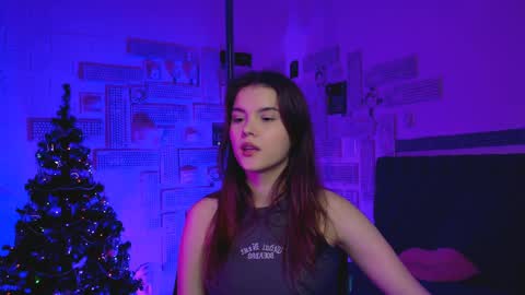 Snapshot of evathopson chatting on 01-18-25, 01:29 Eva  next stream -  - 1600 UTC2000  online show from 01-18-25, 01:29