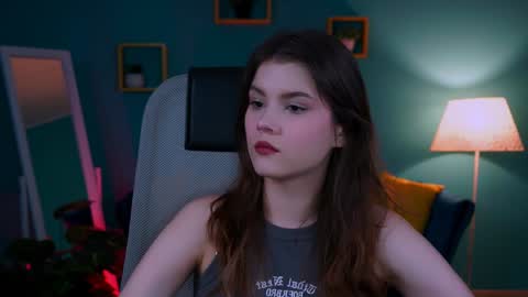 Snapshot of evathopson chatting on 01-26-25, 12:01 Eva  next stream -  - 1600 UTC2000  online show from 01-26-25, 12:01