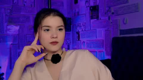 Snapshot of evathopson chatting on 02-01-25, 03:07 Eva  next stream -  - 1600 UTC2000  online show from 02-01-25, 03:07