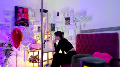 Snapshot of evathopson chatting on 02-13-25, 12:21 Eva  next stream -  - 1600 UTC2000  online show from 02-13-25, 12:21