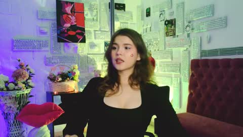 Snapshot of evathopson chatting on 02-14-25, 03:05 Eva  next stream -  - 1600 UTC2000  online show from 02-14-25, 03:05