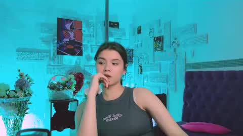 Snapshot of evathopson chatting on 03-01-25, 03:38 Eva  next stream -  - 1600 UTC2000  online show from 03-01-25, 03:38