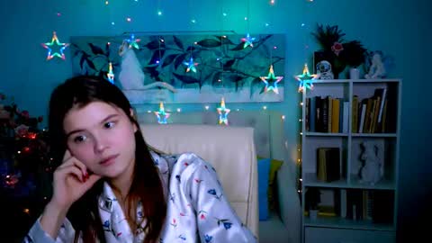 Snapshot of evathopson chatting on 03-04-25, 11:08 Eva  next stream -  - 1600 UTC2000  online show from 03-04-25, 11:08