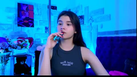 Snapshot of evathopson chatting on 03-06-25, 10:20 Eva  next stream -  - 1600 UTC2000  online show from 03-06-25, 10:20