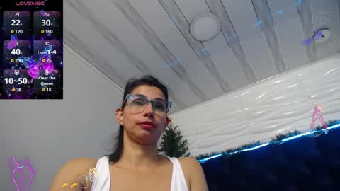 Snapshot of evawilliams_ chatting on 12-06-24, 10:52 Eva online show from 12-06-24, 10:52