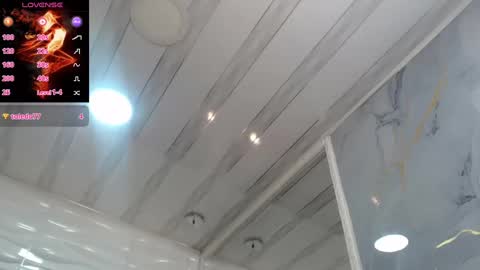 Snapshot of evawilliams_ chatting on 02-05-25, 01:04 Eva online show from 02-05-25, 01:04