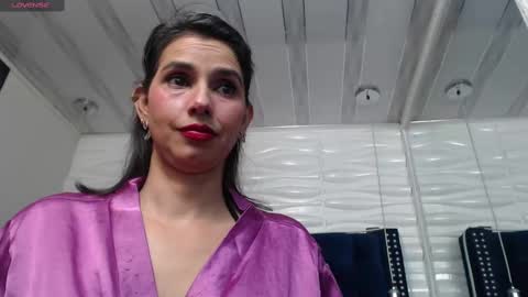 Snapshot of evawilliams_ chatting on 02-17-25, 10:58 Eva online show from 02-17-25, 10:58