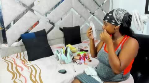 Eva And Emmanuel online show from 04-29-26, 01:59