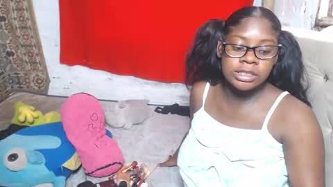 Eva And Emmanuel online show from 07-21-26, 01:57