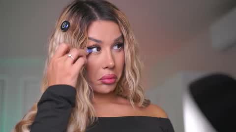 Eva online show from 12-14-25, 07:29