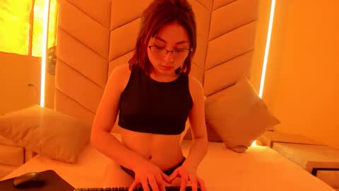 Snapshot of eve_aura chatting on 06-07-26, 12:53 Eve Aura online show from 06-07-26, 12:53