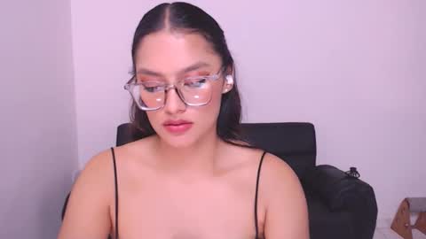 Snapshot of eve_rox18 chatting on 12-02-24, 08:30 Eve Rox18 online show from 12-02-24, 08:30