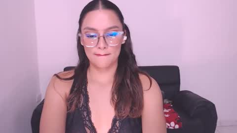 Snapshot of eve_rox18 chatting on 01-14-25, 05:51 Eve Rox18 online show from 01-14-25, 05:51