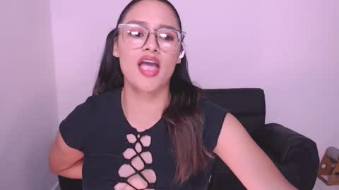 Snapshot of eve_rox18 chatting on 01-29-25, 03:54 Eve Rox18 online show from 01-29-25, 03:54