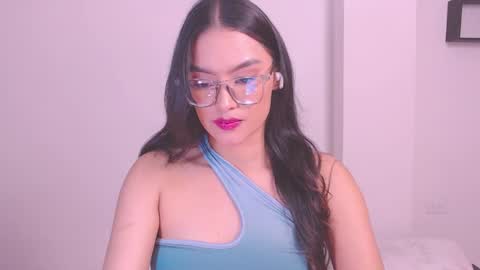 Snapshot of eve_rox18 chatting on 11-13-25, 12:31 Eve Rox18 online show from 11-13-25, 12:31