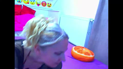 EVEANDMAX online show from 11-20-25, 09:58