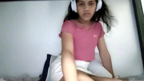 Snapshot of eveee228 chatting on 10-11-25, 03:39 eveee228 online show from 10-11-25, 03:39