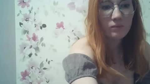 Evelina online show from 04-19-26, 03:44
